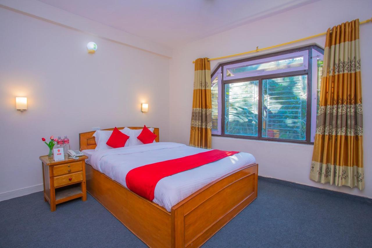 Oyo 227 Hotel Moonstone Pvt Ltd ポカラ エクステリア 写真